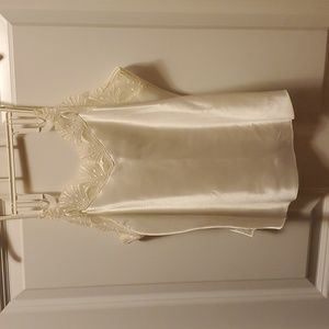 NWOT "M" Victoria's Secret Lace-trimmed chemise in a creamy off-white color